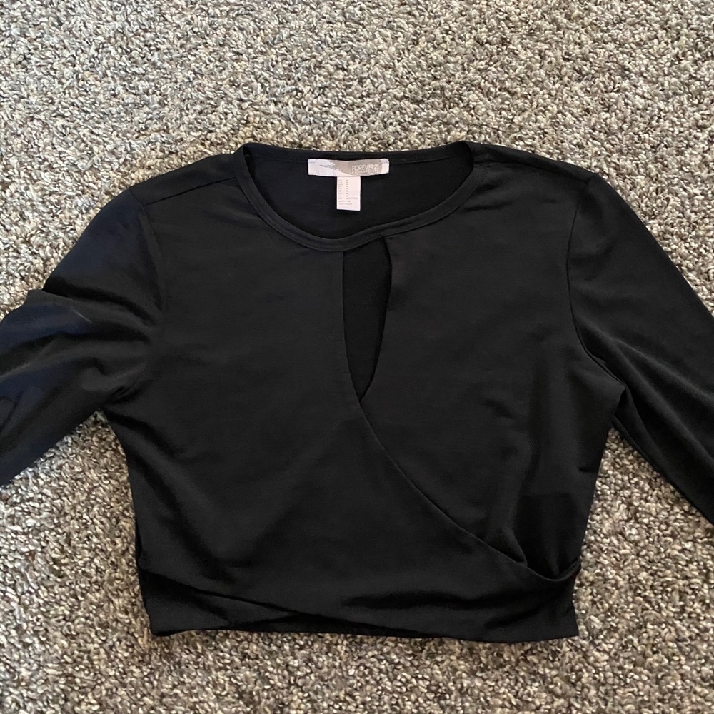 Long sleeve crop top